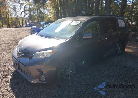 2018 Toyota Sienna Xle 8 Passenger from USA, damaged, VIN 5TDYZ3DCXJS960830